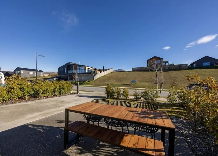 3 Bedroom Modern In Northlake